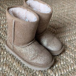 Girl’s Uggs